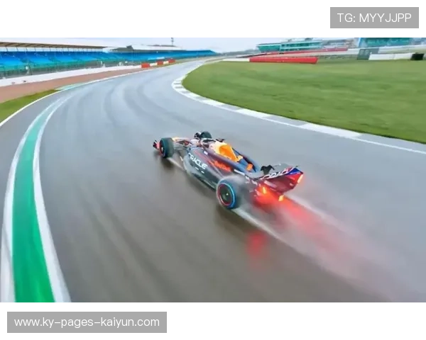 赛车无人机比赛上演神级操作——科技与速度的极致碰撞 赛车无人机比赛上演神级操作——科技与速度的极致碰撞