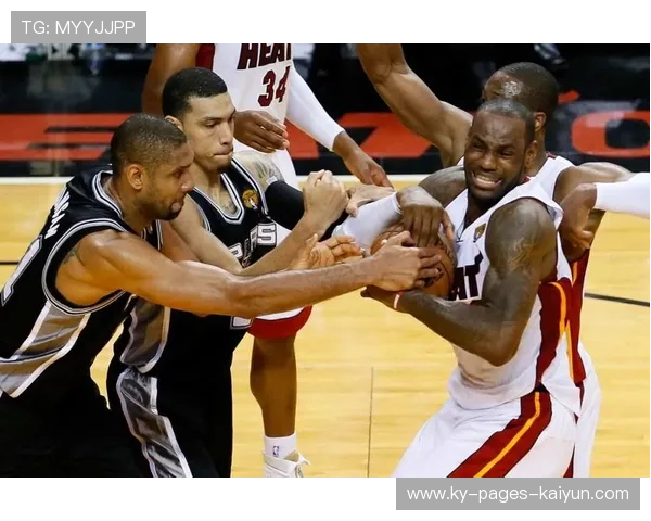 热火内线包夹成功逼出对手失误 热火内线包夹成功逼出对手失误