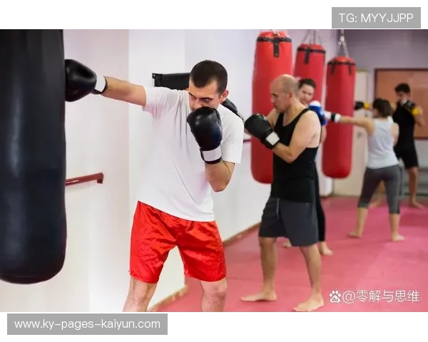 拳击选手体能储备与技战术磨合成赛场核心